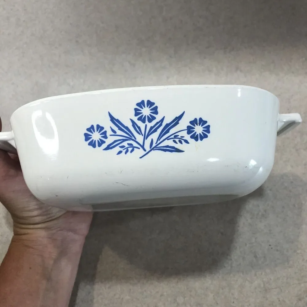 Vintage Corning Ware Blue Cornflower Casserole Dish‎ 1 Quart P-1-B- No Lid